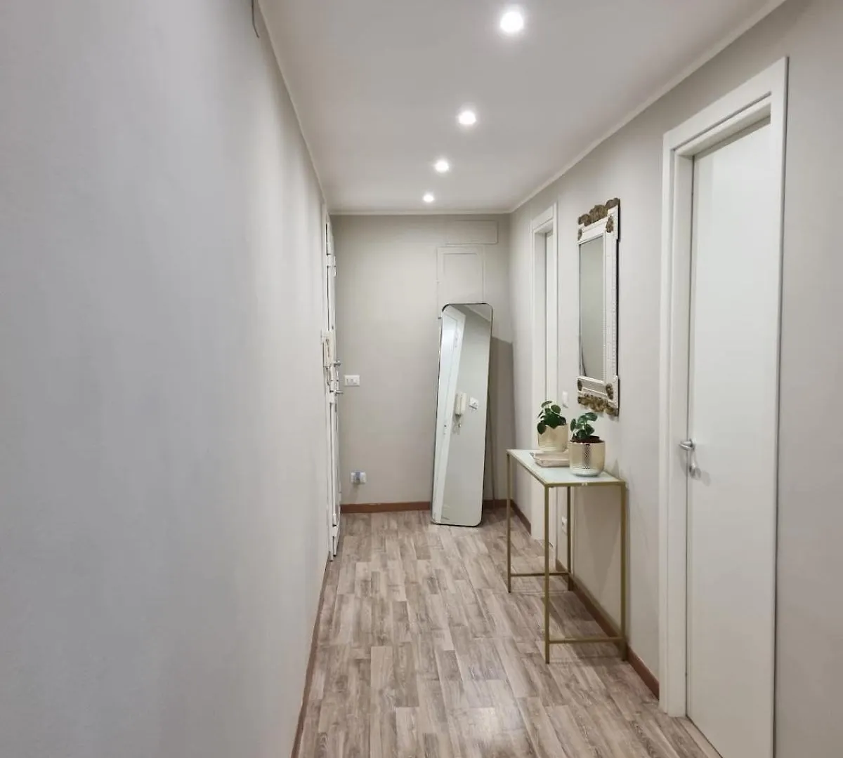 Papa'S House - Re Di Roma Apartment Italy